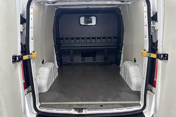 Ford Transit Custom 17 of 17