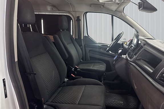 Ford Transit Custom 15 of 17