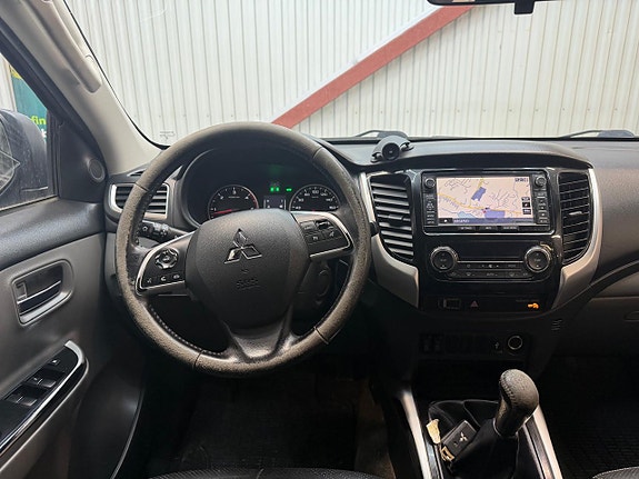 Mitsubishi L200 11 of 16