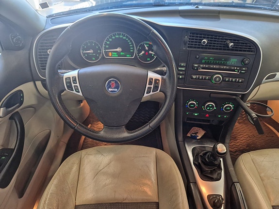 Saab 9-3 7 of 17