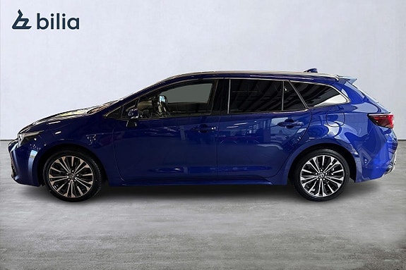 Toyota Corolla 4 of 5