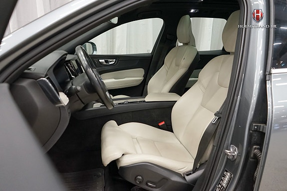 Volvo XC60 10 of 27