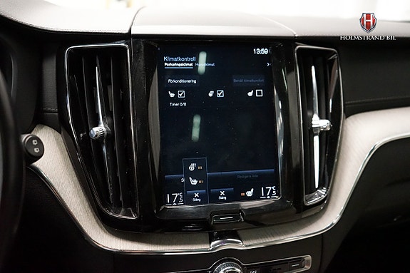 Volvo XC60 20 of 27