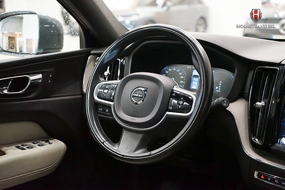 Volvo XC60 15 of 27