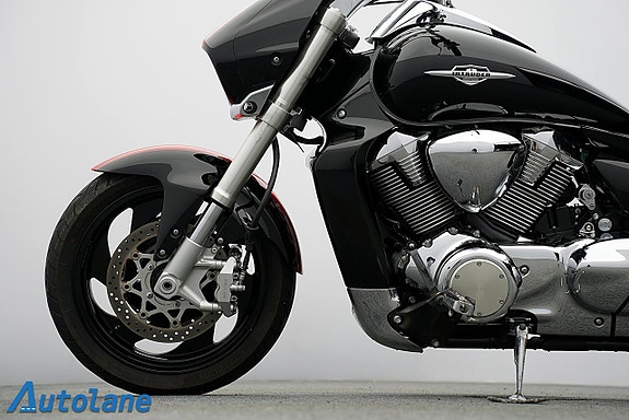 Suzuki VZR1800 Intruder *Nyservad 13 of 26