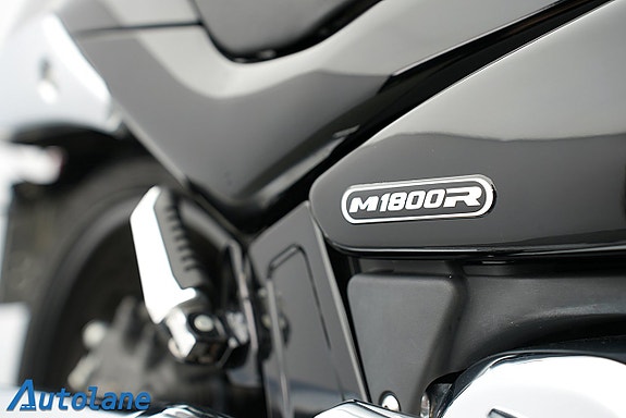 Suzuki VZR1800 Intruder *Nyservad 25 of 26