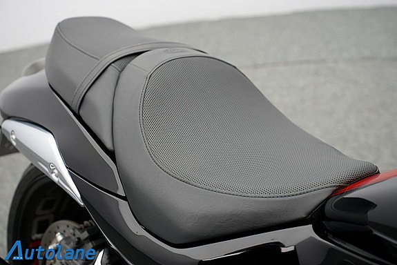Suzuki VZR1800 Intruder *Nyservad 18 of 26