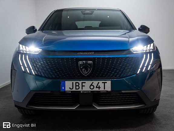 Peugeot 3008 2 of 5