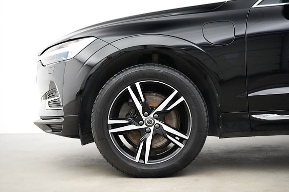Volvo XC60 2 of 5