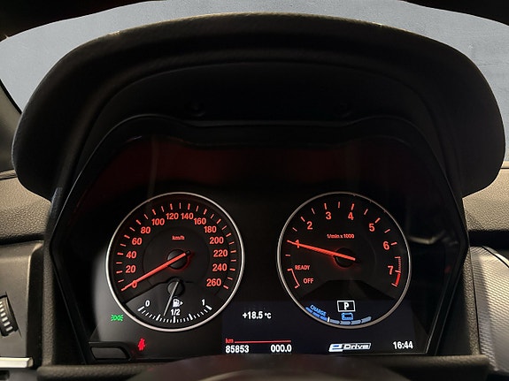 BMW 225xe 15 of 25