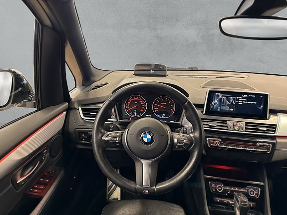 BMW 225xe 14 of 25