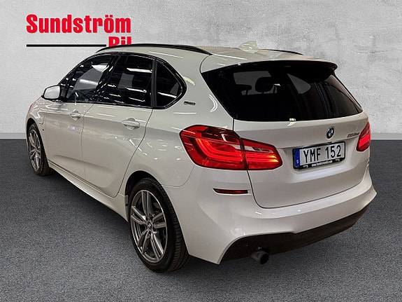 BMW 225xe 5 of 5