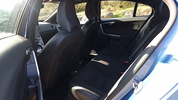 Volvo S60 12 of 12