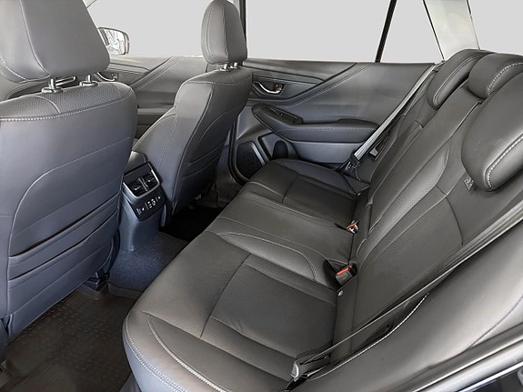 Subaru Outback 9 of 9