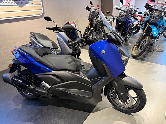 Yamaha X-MAX 300  2026