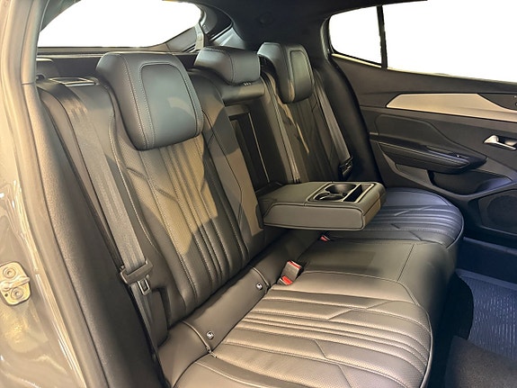 Peugeot 408 13 of 16