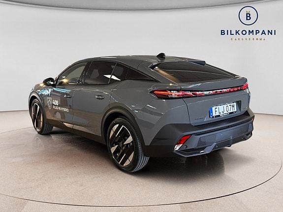 Peugeot 408 2 of 5