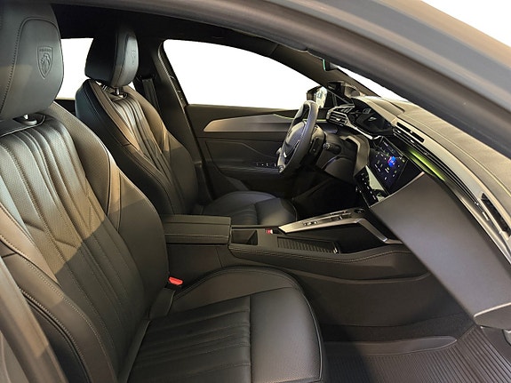 Peugeot 408 12 of 16