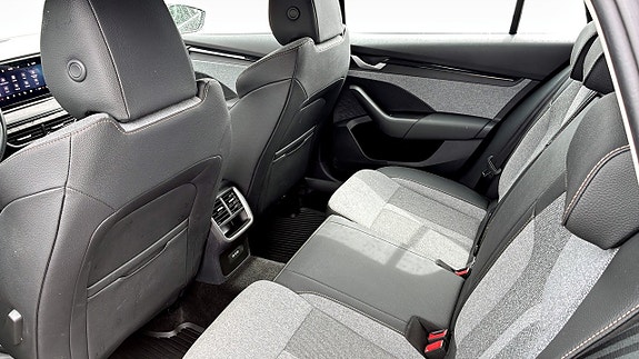 Skoda Octavia 11 of 13