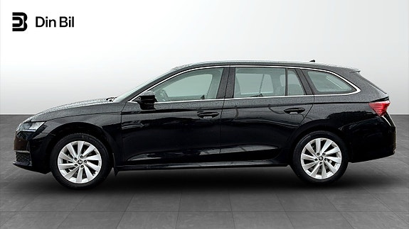 Skoda Octavia 2 of 5