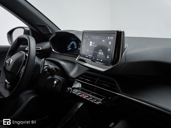 Peugeot 2008 29 of 30