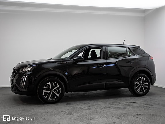 Peugeot 2008 2 of 5