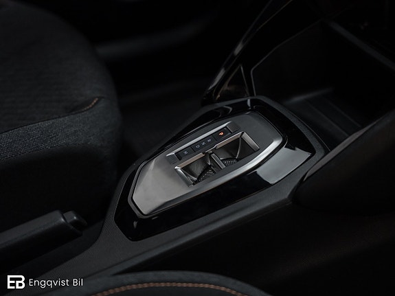 Peugeot 2008 28 of 30
