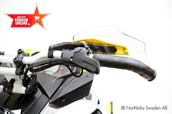 Ski-Doo MXZ XRS 850 7 of 10
