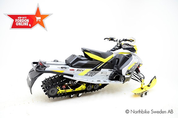 Ski-Doo MXZ XRS 850 3 of 10