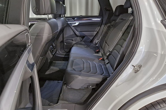 Volkswagen Touareg 17 of 19