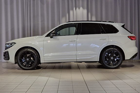 Volkswagen Touareg 2 of 19