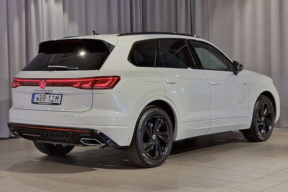 Volkswagen Touareg 4 of 19