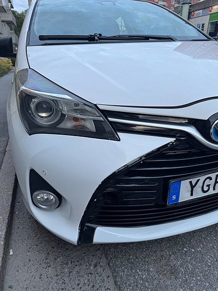 Toyota Yaris 11 of 22