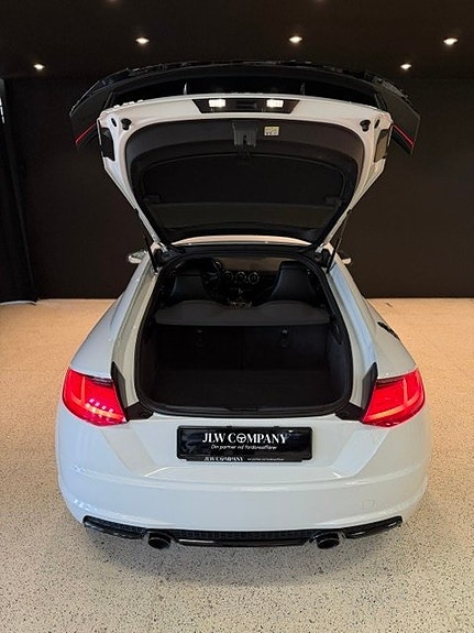 Audi TT 8 of 17