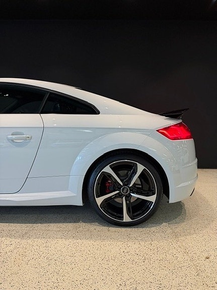 Audi TT 4 of 5