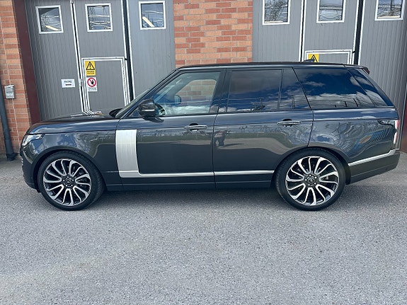Land Rover Range Rover 2 of 5