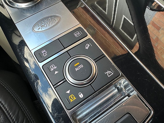 Land Rover Range Rover 16 of 27