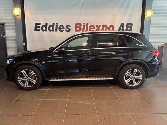 Mercedes-Benz GLC220 d 2 of 5