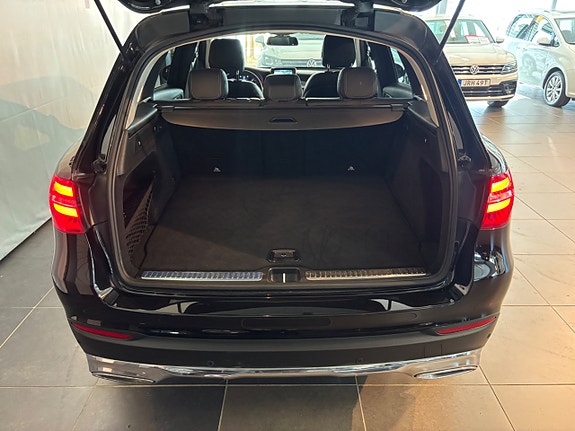 Mercedes-Benz GLC220 d 15 of 15