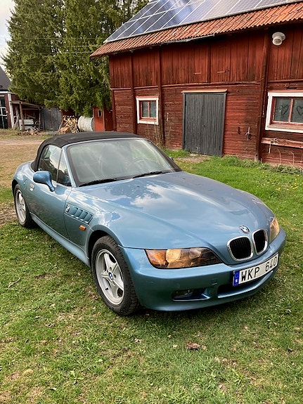 BMW Z3 2 of 5