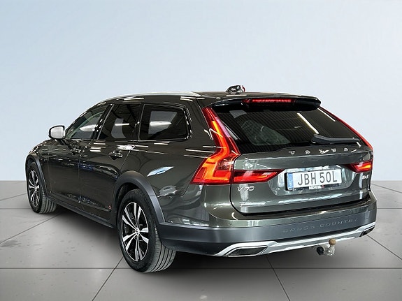 Volvo V90 Cross Country 5 of 5