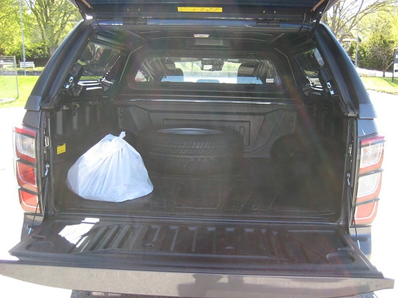 Isuzu D-max 12 of 15