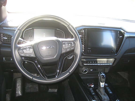 Isuzu D-max 13 of 15