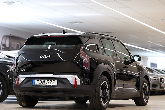 Kia EV3 7 of 19