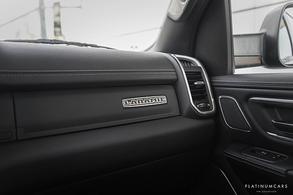 Dodge RAM 1500 11 of 15