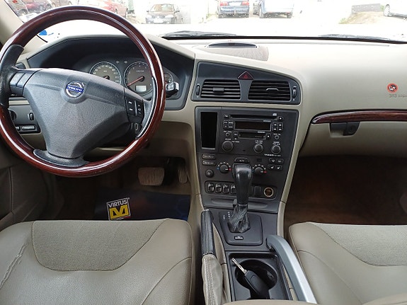 Volvo XC70 5 of 5