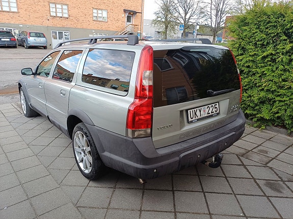 Volvo XC70 4 of 5