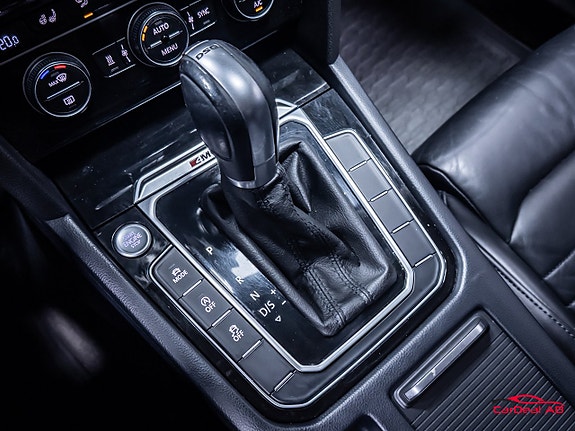 Volkswagen Passat 23 of 27