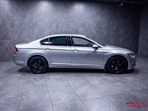 Volkswagen Passat 8 of 27