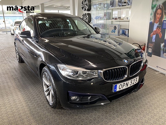 BMW 320 2 of 5